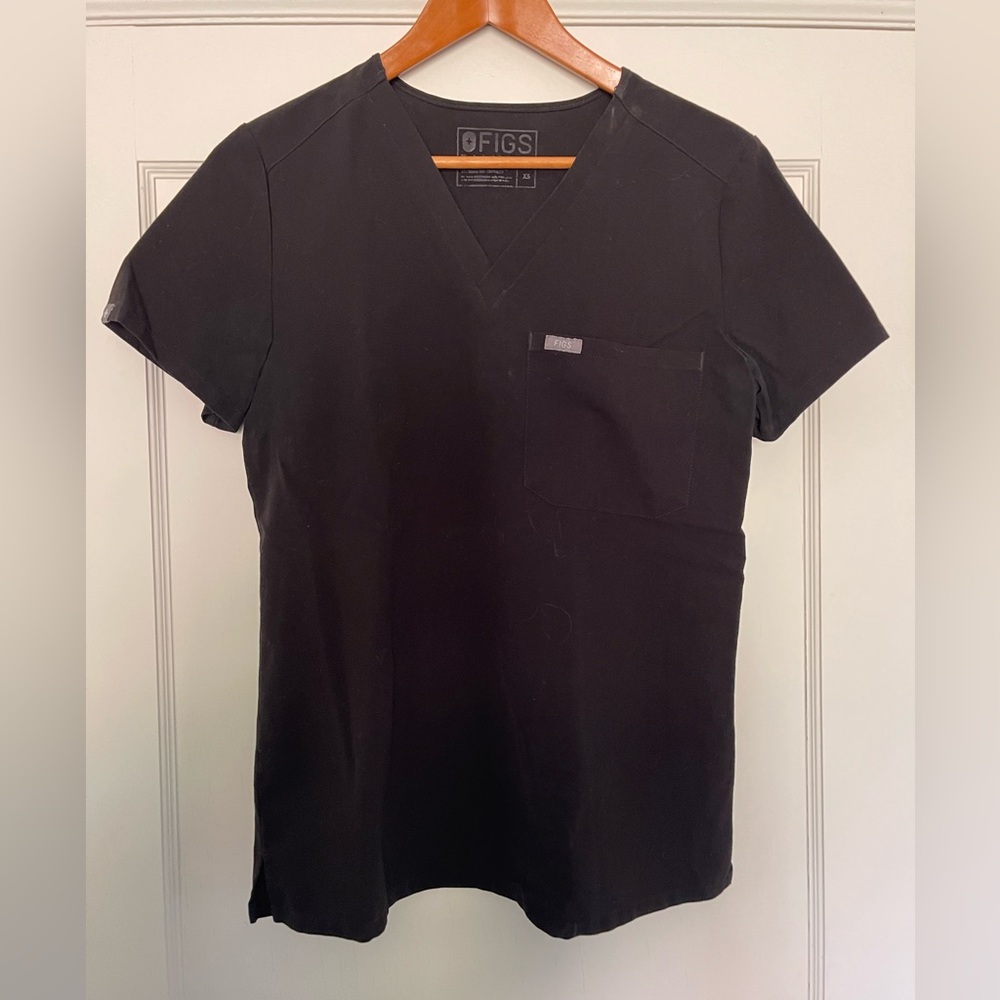 Figs Catarina black scrub top